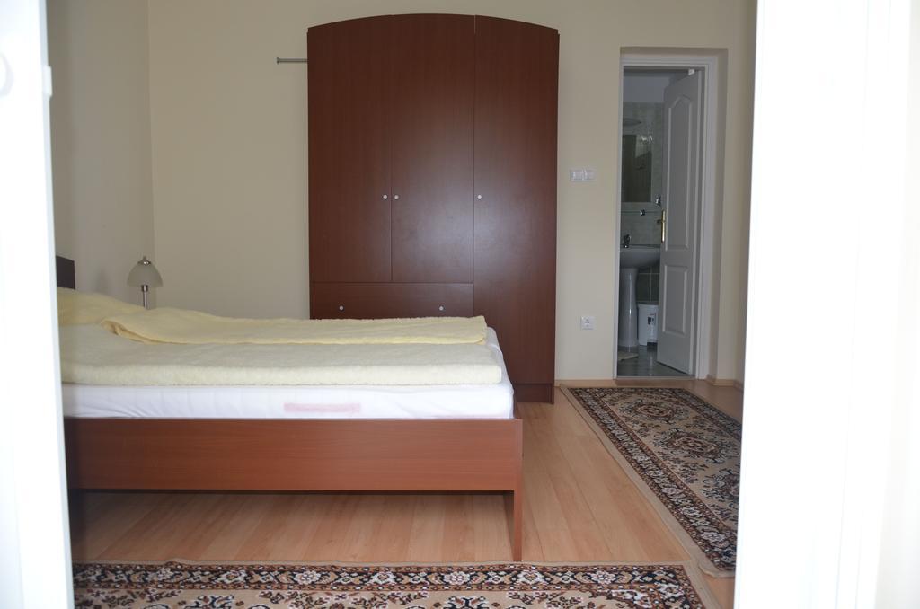 Villa Ladver Hévíz Rom bilde